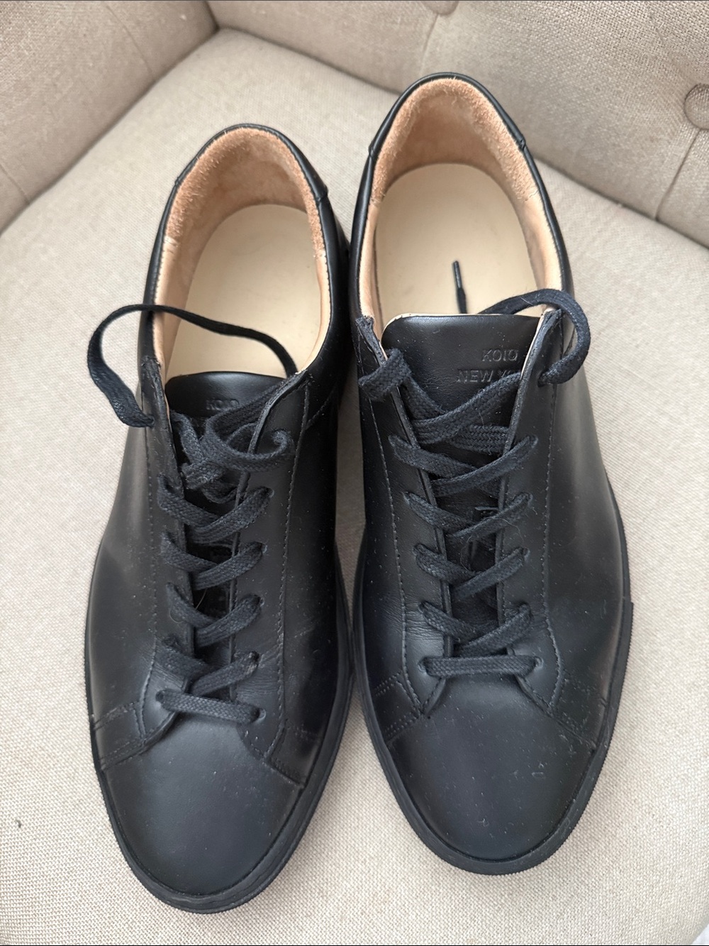 KOIO Black Leather Women's Low-Top Sneakers